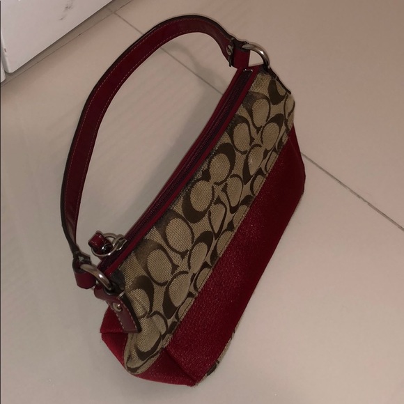 Original Coach Small Beige and Red Handbag - Picture 2 of 9
